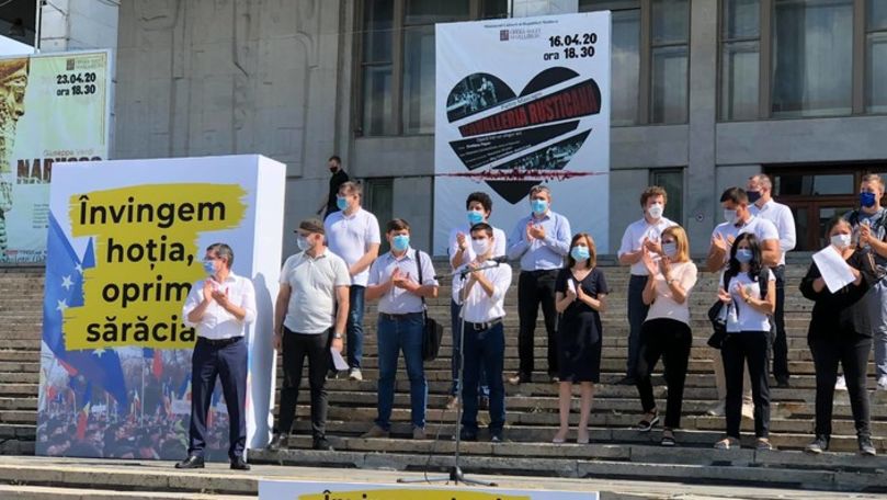 Санду: "Додон пытается восстановить систему Плахотнюка".