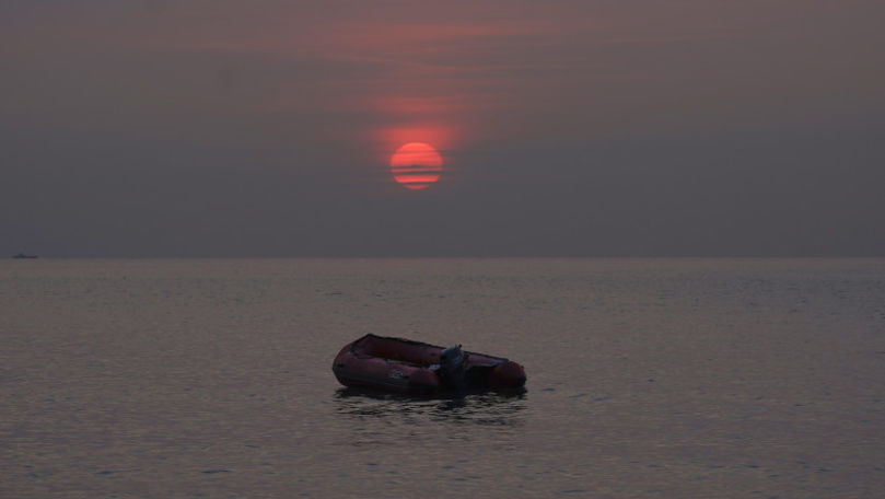 Șapte imigranți au murit înghețați într-o barcă, în drum spre insula Lampedusa