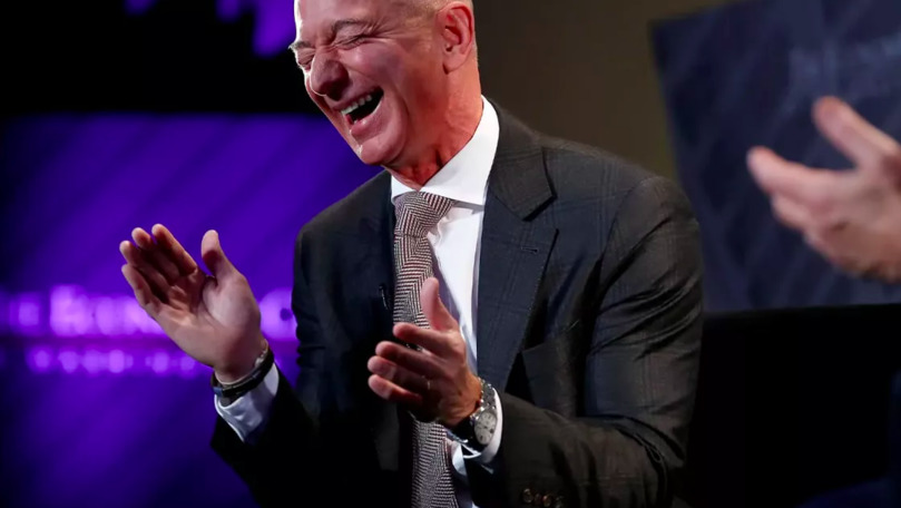 De ce Bezos, Musk și Buffet plătesc taxe infime, deși au averi uriașe