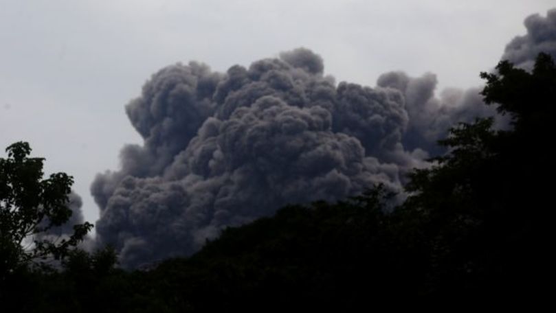 Vulcanul Fuego a erupt din nou: 7 morți și 300 de răniți