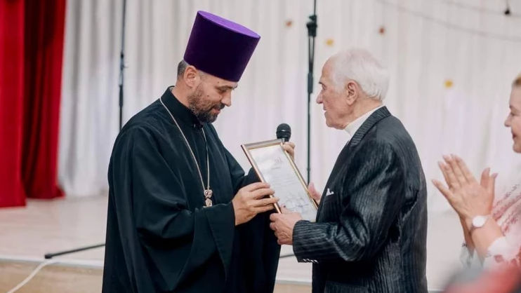 Maestrul Eugen Doga a primit o Diplomă de Merit din partea Mitropoliei