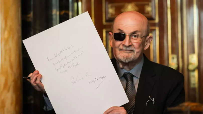 Bărbatul care a vrut să-l omoare pe scriitorul Salman Rushdie, condamnat