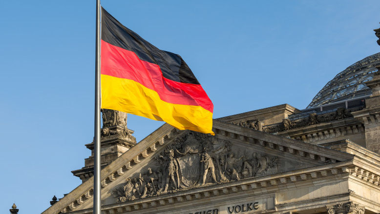 Germania vrea să uşureze procedurile de obţinere a cetăţeniei