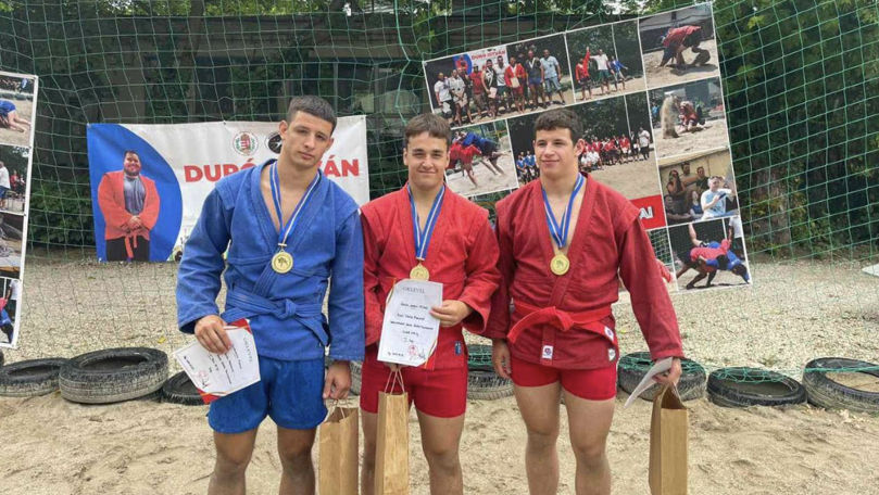 Bălți: Elevii școlii B. Petuhov, campioni la turneul de sambo pe plajă