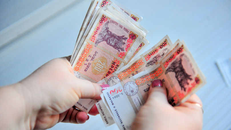 Moldovenii au luat peste 18.600 de credite în luna septembrie