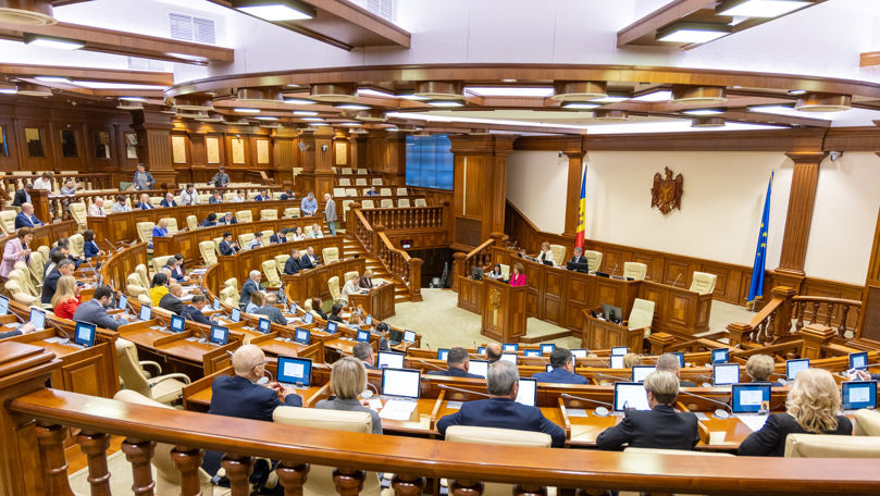 Sinteza ultimei ședințe a Parlamentului: Zeci de legi, votate într-o zi