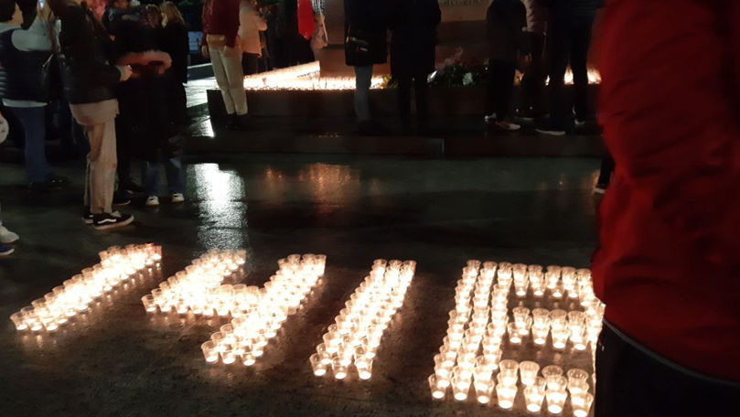 В Кишиневе зажигают 1418 свечей в память о каждом дне Великой Отечественной войны.
