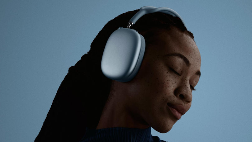 Apple представила AirPods Max 2 с улучшенным шумоподавлением.