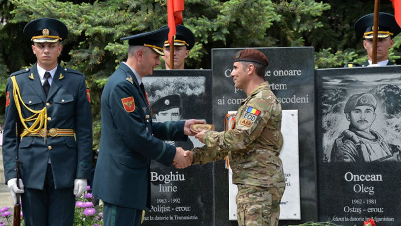 Sângerei: Placă în memoria primului general parașutist din Armata Română