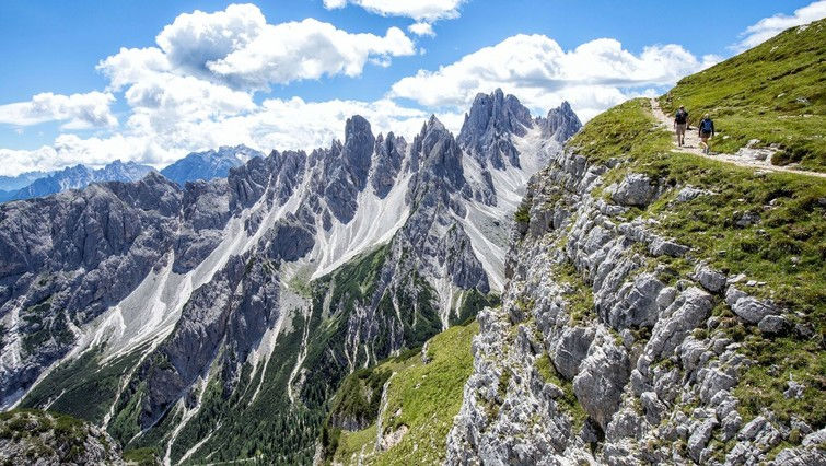 Italia: Un alpinist din R. Moldova, blocat în munții Cadini di Misurina