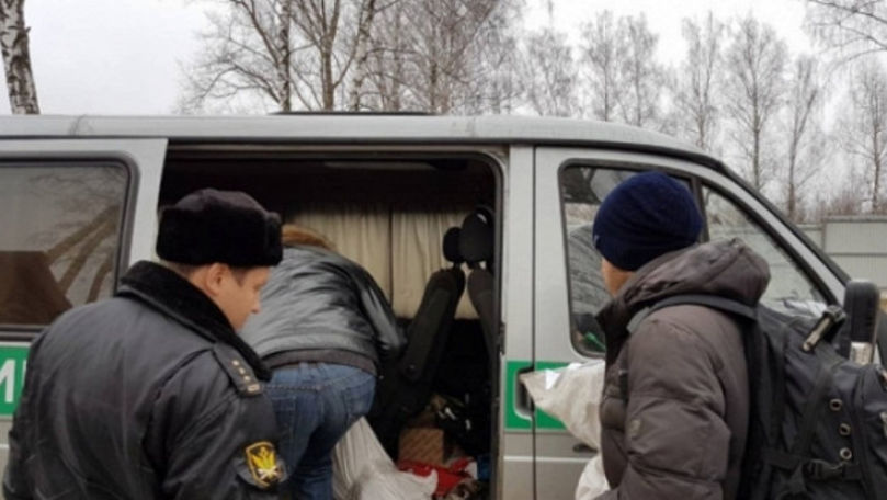 Doi moldoveni cu probleme au fost expulzați din Rusia