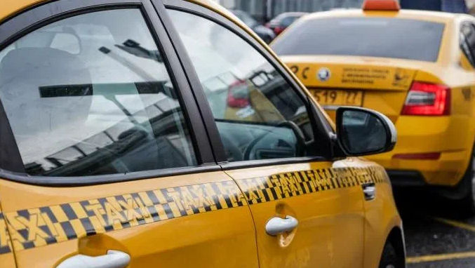 Власти Латвии запретили работу Yandex Go в стране из-за хранения данных в России.