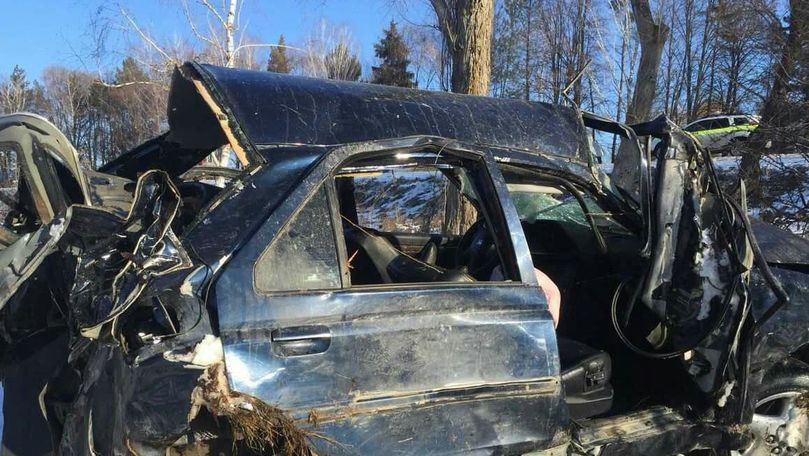 Mașină făcută mormant de fiare la Edineț: Șoferul a murit pe loc