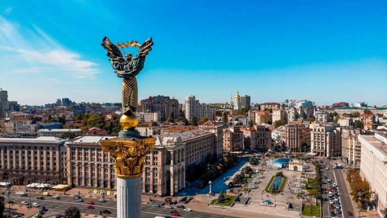 Optsprezece miniștri de Externe efectuează o vizită la Kiev