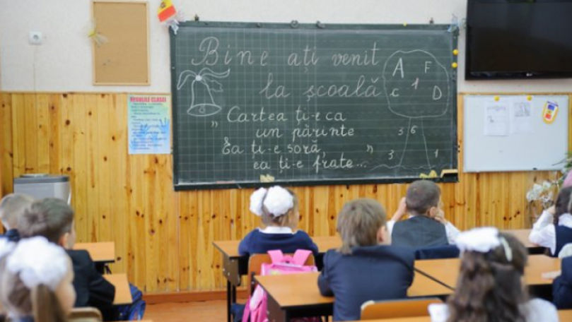 Oficial: Doar 36 de școli din Chişinău vor activa în regim normal