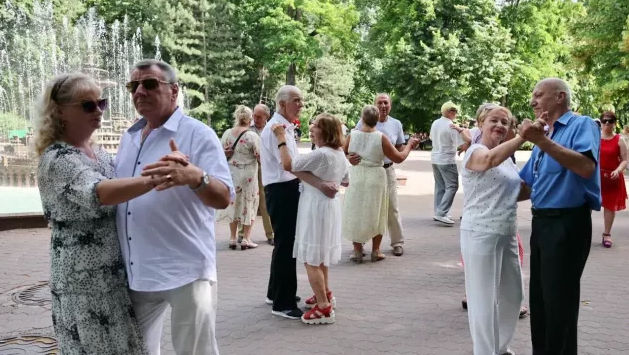 Chișinăuienii se întâlnesc la un nou Dialog între generații