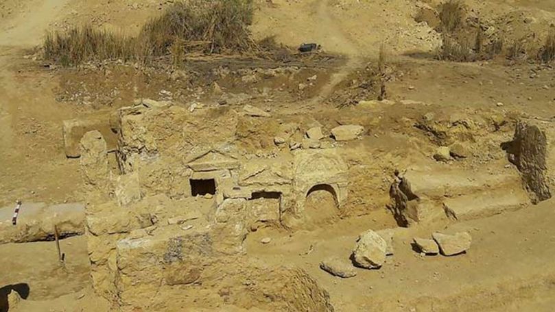 Două morminte din perioada romană, descoperite în deşertul din Egipt