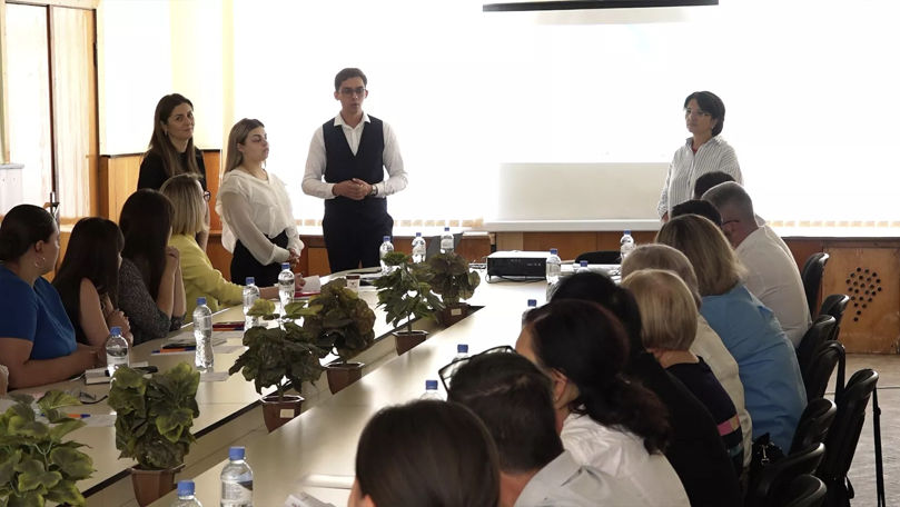 Funcționarii publici din Sângerei, instruiți în lupta cu dezinformarea