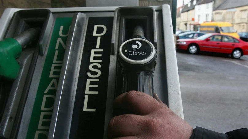 Семь стран ЕС требуют пересмотреть запрет на дизельные и бензиновые автомобили в 2035 году.