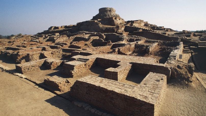 Mormântul unui cuplu misterios le dă bătăi de cap arheologilor