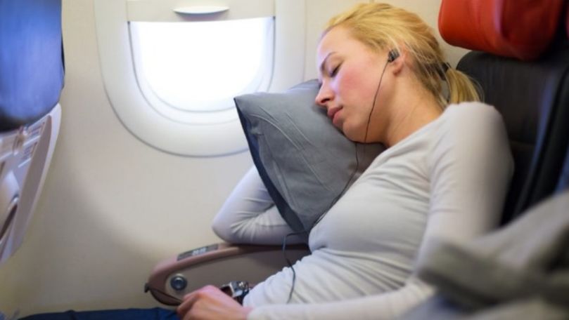 O pasageră s-a trezit abandonată la bordul unui avion după ce a adormit