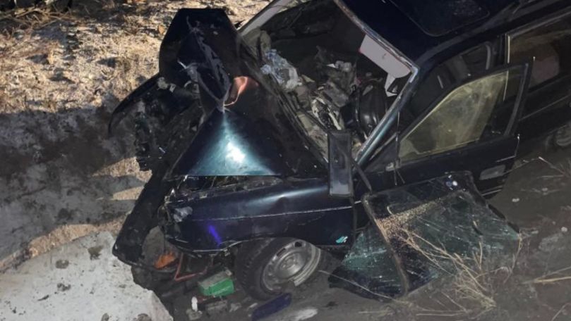 Accident tragic la Sângerei: Șoferul a murit, iar pasagerul la spital