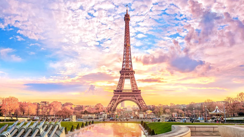 Biletele pentru urcarea în Turnul Eiffel se scumpesc cu 20%