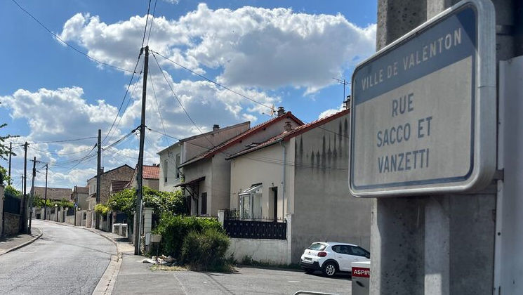 Franța: Bebelușul unei moldovence, găsit mort într-o mașină de spălat