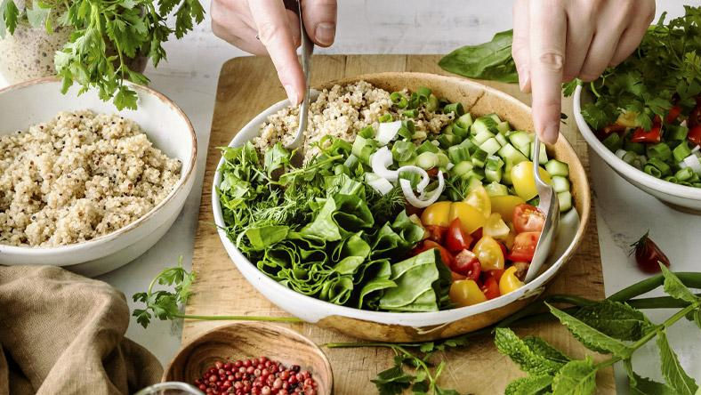 Riscul de cancer la vegani este mai mic decât la consumatorii de carne