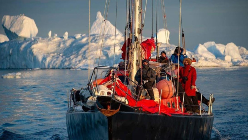 Cinci moldoveni vor cuceri Oceanul Arctic pe o barcă cu pânze