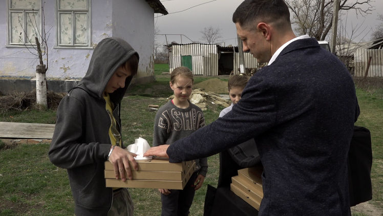 O pizzerie din Drochia oferă produse gratis o dată la două zile