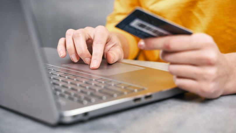 Moldovenii pot procura valori mobiliare de stat prin platforma eVMS
