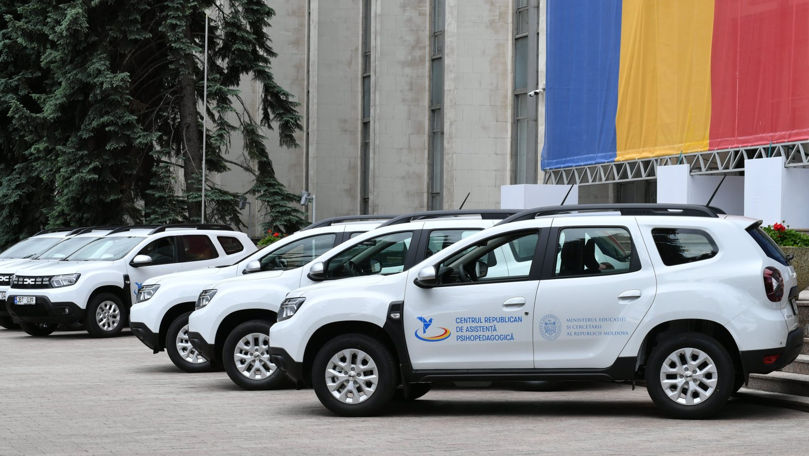 MEC a donat automobile centrelor de asistență psihopedagogică