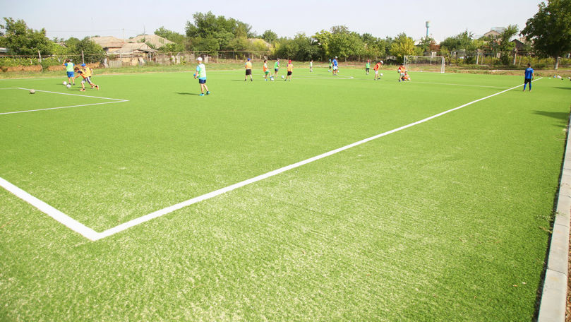 La Comrat a apărut un teren de fotbal care îndeplinește standardele FIFA