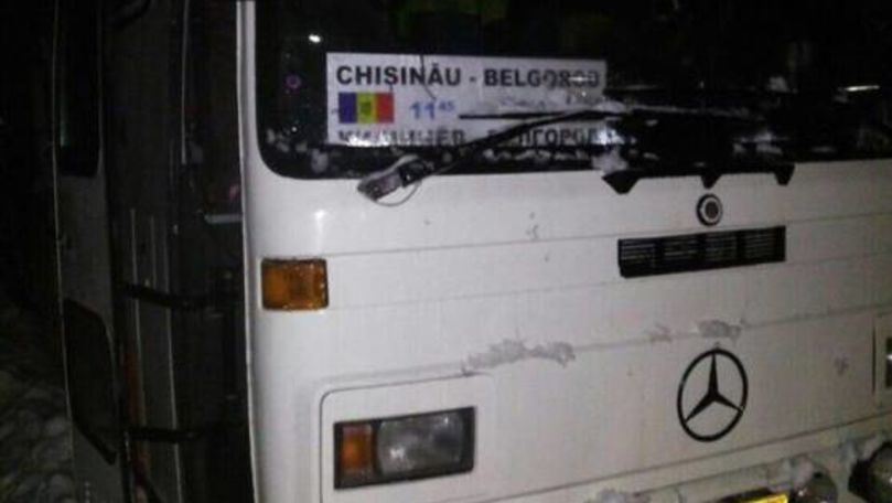 Un autobuz cu moldoveni a rămas blocat în zăpadă în Ucraina