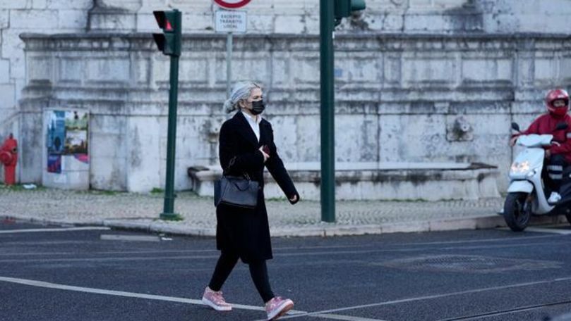 Portugalia reimpune unele restricţii şi cere test negativ de la călători