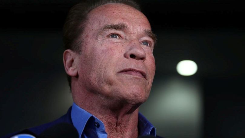 Panică la bordul avionului în care era Arnold Schwarzenegger
