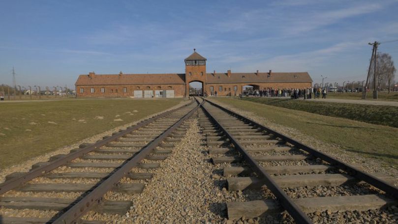 Turistul care a vrut să fure de la Auschwitz riscă închisoare