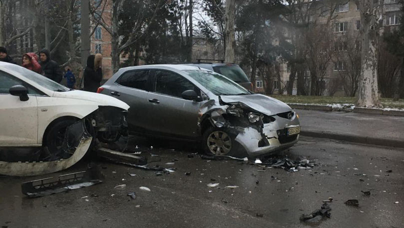 Accident în Capitală: Două mașini au fost grav avariate