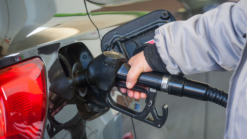 Noi prețuri stabilite de ANRE: Cu cât s-ar putea scumpi carburanții