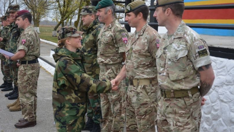 Instructorii britanici au instruit militarii Armatei Naționale