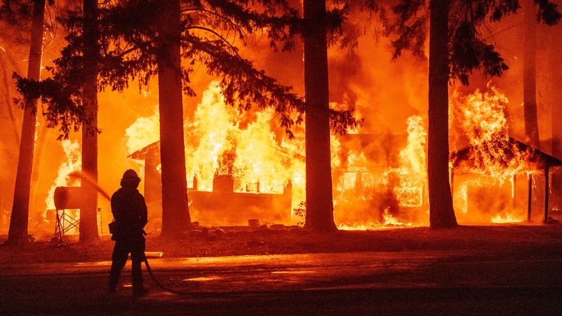 Cel mai mare incendiu din California își generează propria climă