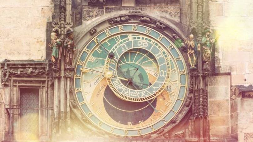 Horoscop 15 septembrie 2020: Dovadă de iubire şi un gest de prietenie