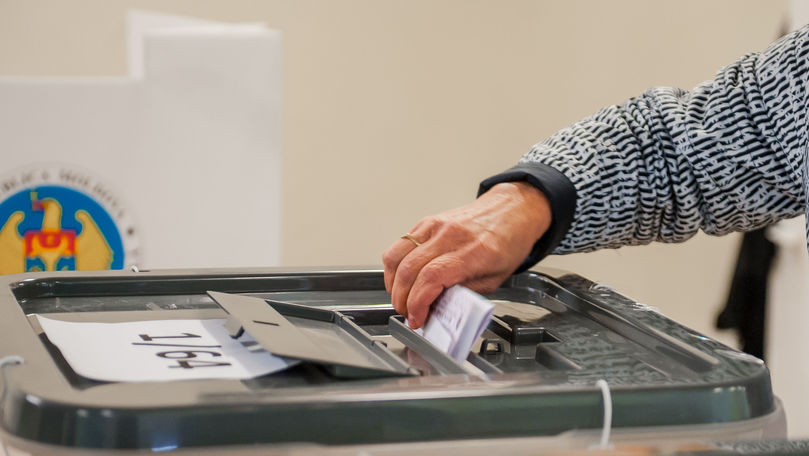 Activiștii civici cer consultări privind secțiile de vot din străinătate