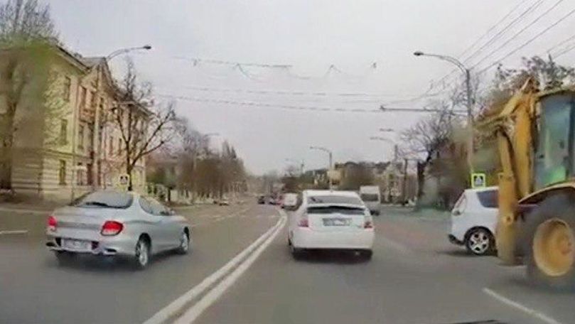 Șofer din Chișinău, filmat cum accelerează fulgerător pe contrasens