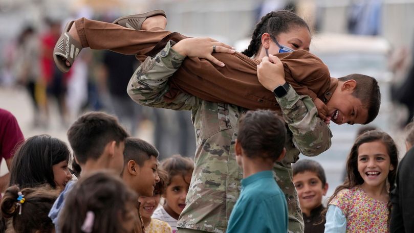 Statele Unite au evacuat 500 de afgani din Uzbekistan