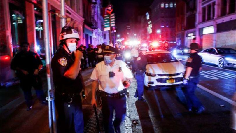Peste 700 de arestări la New York în urma jafurilor din timpul nopţii