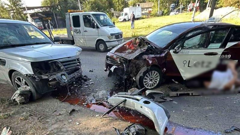 Grav accident pe strada Muncești: Patru persoane au ajuns la spital