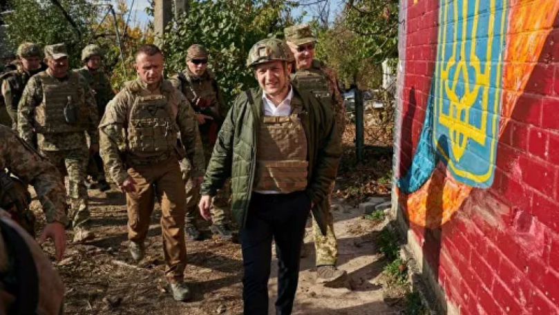 Vladimir Zelenski, luat din nou peste picior după o vizită în Donbas