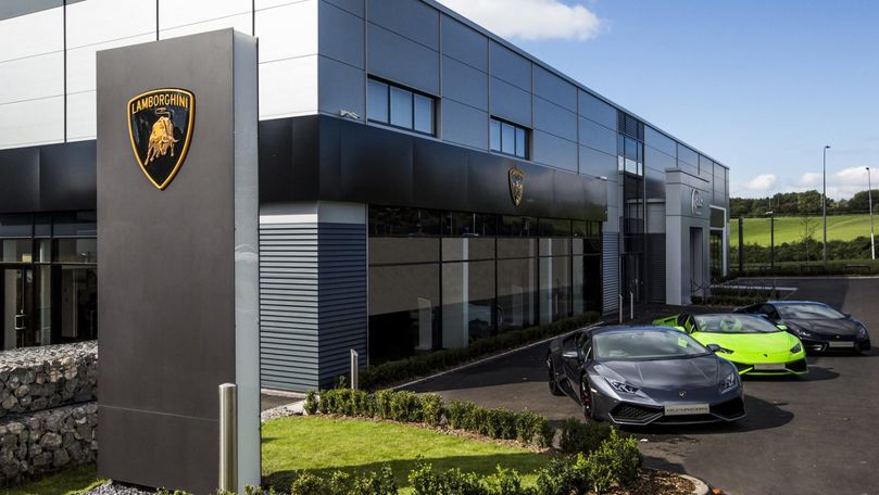 Lamborghini распродала большинство производственных мощностей.